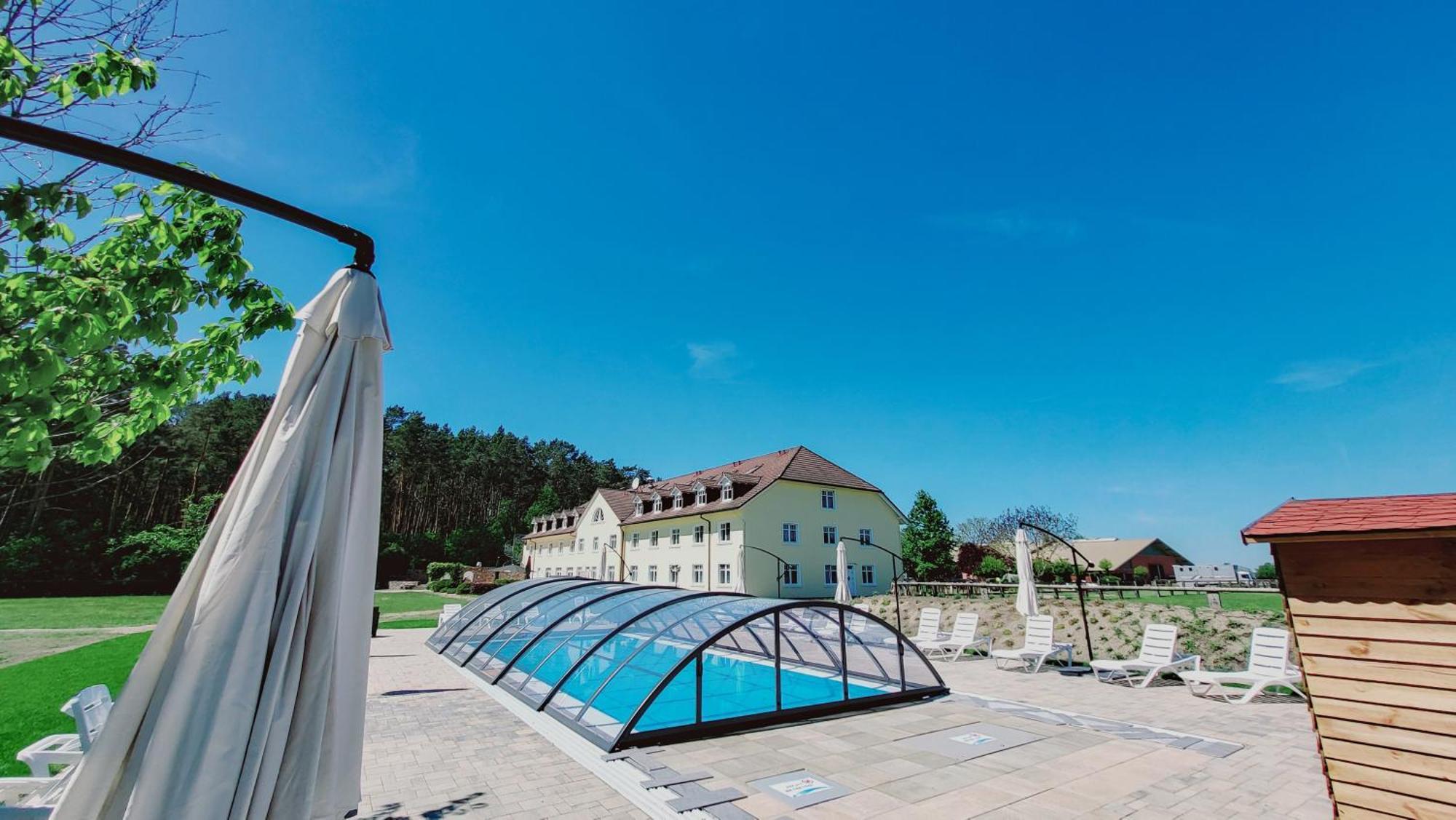 Ferien Hotel Flaeming Niemegk  Exterior photo
